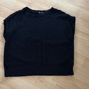 Chic Black Textured Sleeveless Sweater